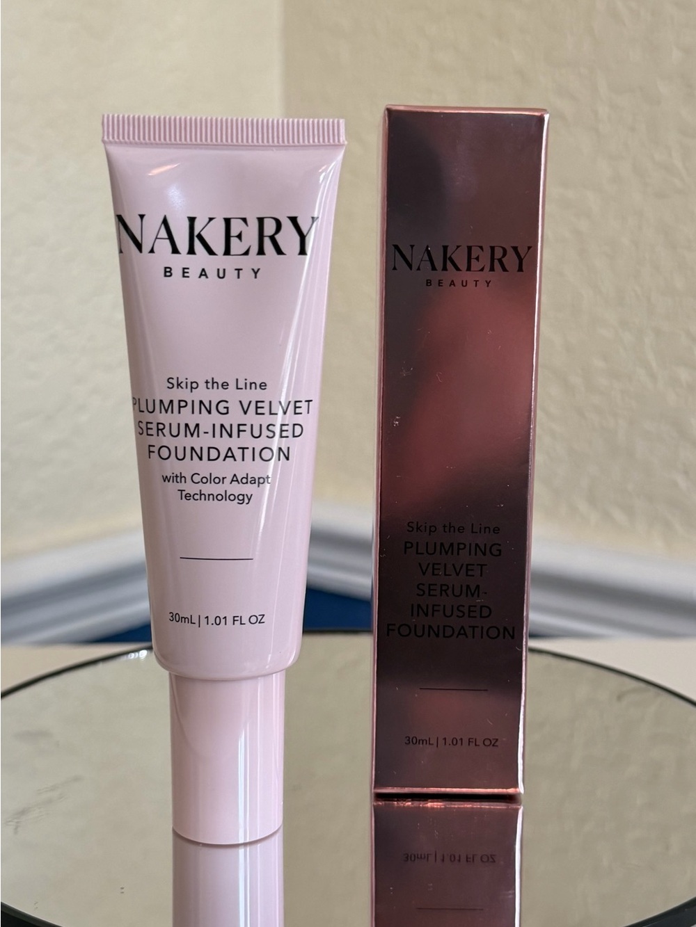 Nakery Plumping Velvet Serum-Infused Foundation Light NIB 1.01FL.OZ.
